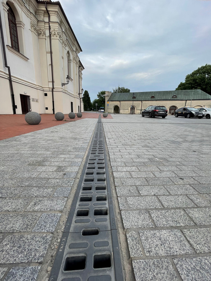 Zamość Parking Plac Wolności 9