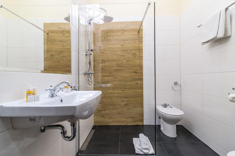 Hotel Diament ShowerDrain ACO 1