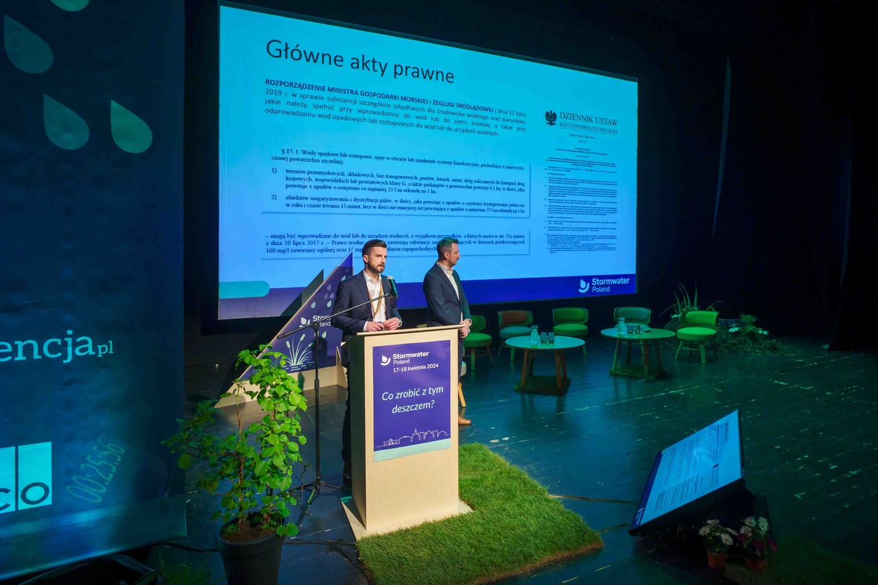 Michał I Karel Podczas Prelekcji Na Stormwater